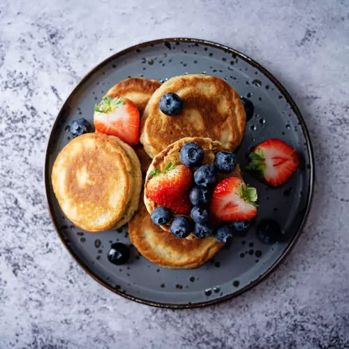 11. Pancakes aux fruits frais et granola